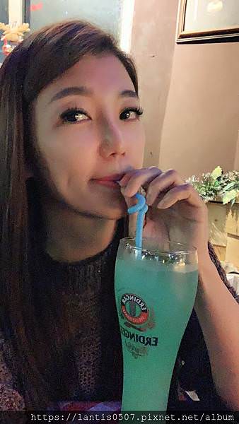 2019330_190410_0006.jpg
